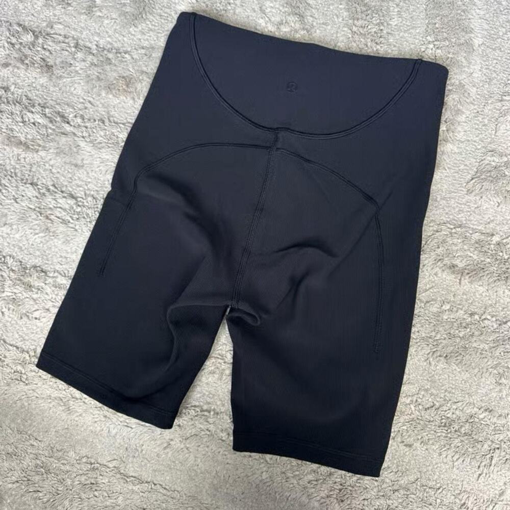 Lululemon Ribbed Contoured High Rise Short 8" - Picture 5 of 8